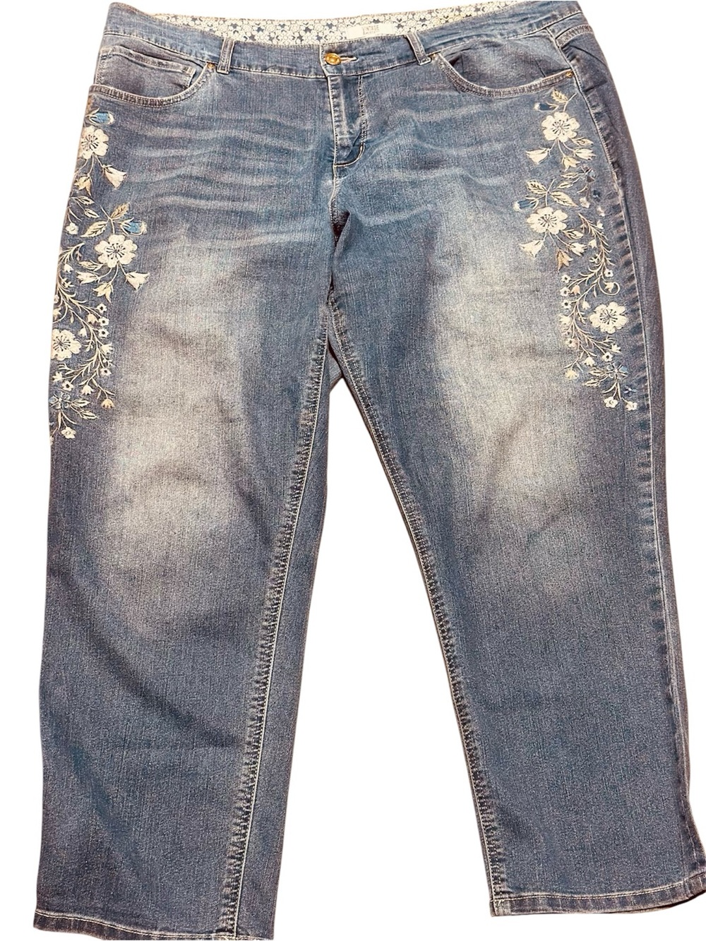 Vintage America Jeans 18W Boho Denim Boyfriend Fit Floral Embroidered Stretch